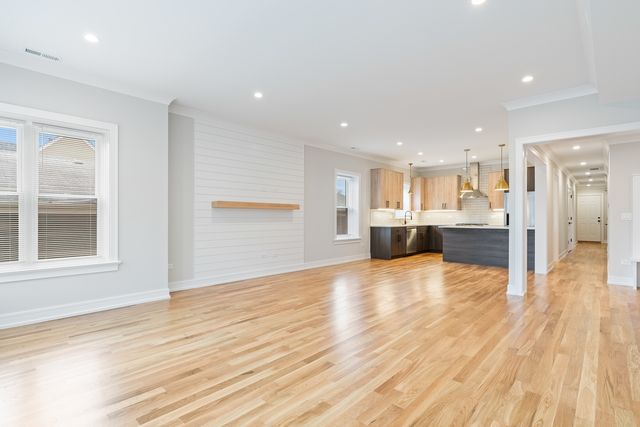 3621 N Kedvale Avenue 1, Chicago, IL 60641