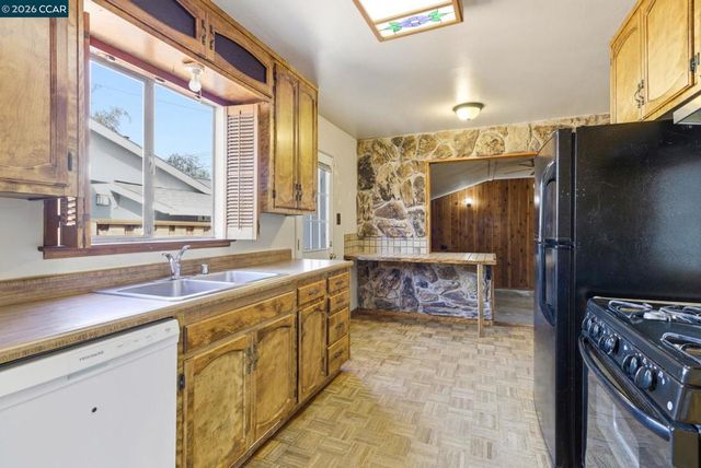 1766 Oakmead Dr, Concord, CA 94520