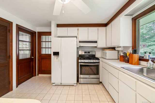 96 Woodfield Road, Bristol, CT 06010