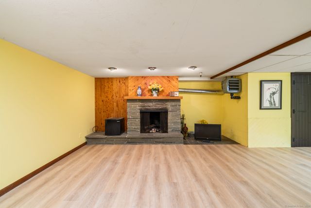96 Woodfield Road, Bristol, CT 06010