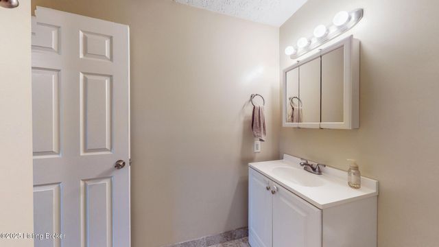 7074 Wildwood Cir, 167, Louisville, KY 40291