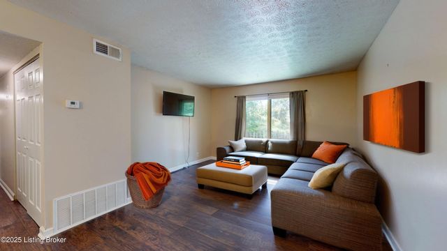 7074 Wildwood Cir, 167, Louisville, KY 40291