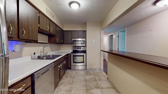 7074 Wildwood Cir, 167, Louisville, KY 40291