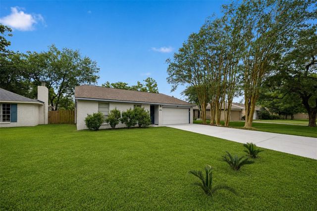 4818 Quailgate Drive, Spring, TX 77373