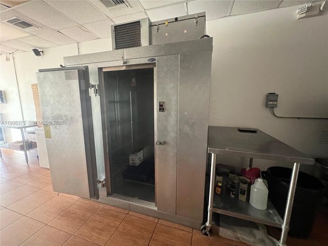 16451 NE 15th Ave, North Miami Beach, FL 33162