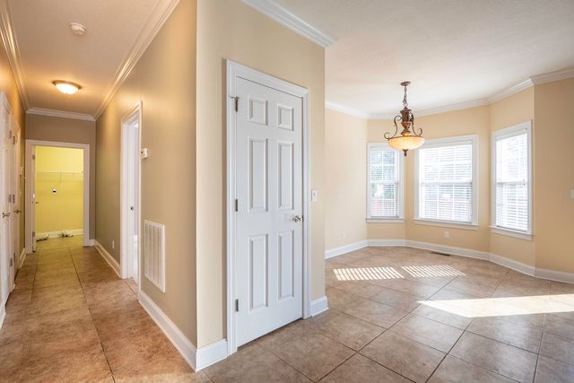 8704 Sunridge Drive, Ooltewah, TN 37363