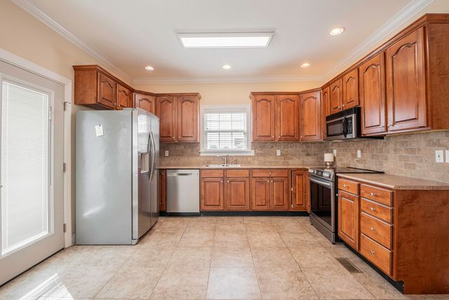 8704 Sunridge Drive, Ooltewah, TN 37363