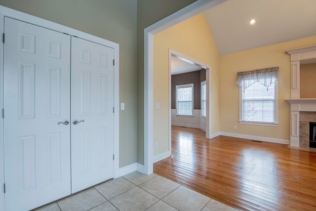 8704 Sunridge Drive, Ooltewah, TN 37363