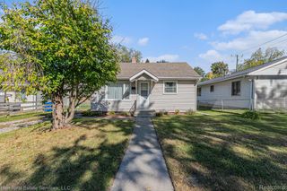 1090 Boston Avenue, Waterford Charter Township, MI 48328