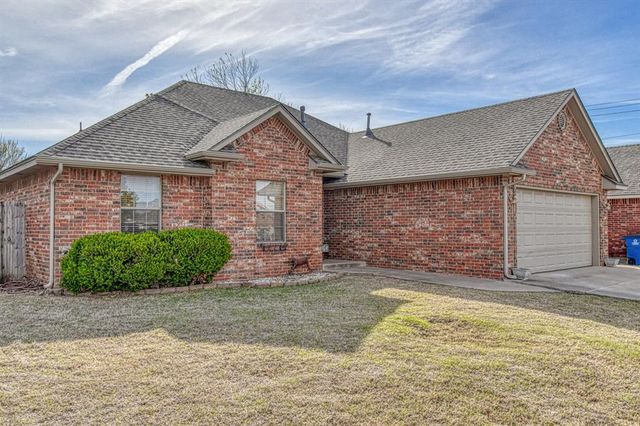 10 Westend Court, Tuttle, OK 73089