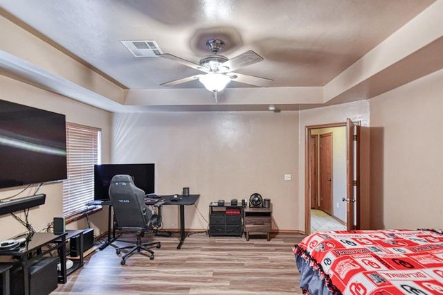 10 Westend Court, Tuttle, OK 73089