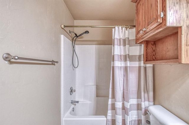 10 Westend Court, Tuttle, OK 73089