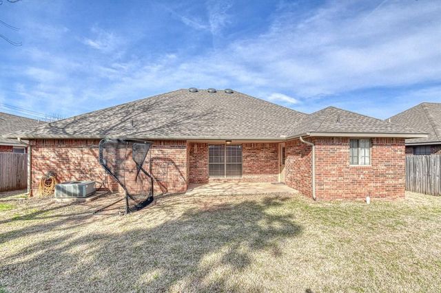 10 Westend Court, Tuttle, OK 73089