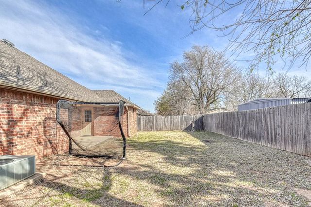 10 Westend Court, Tuttle, OK 73089