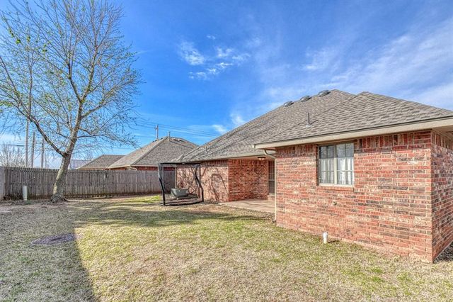 10 Westend Court, Tuttle, OK 73089