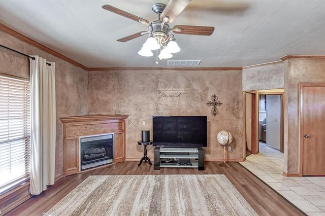 10 Westend Court, Tuttle, OK 73089