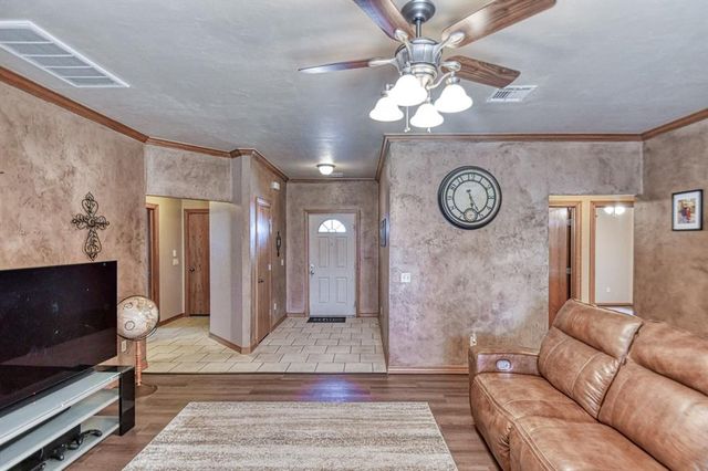 10 Westend Court, Tuttle, OK 73089