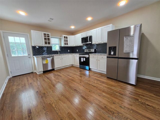 1342 County Road 5003, Cleveland, TX 77327