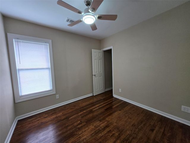 1342 County Road 5003, Cleveland, TX 77327