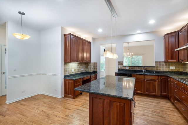 494 W Fontenay Way, Palatine, IL 60067