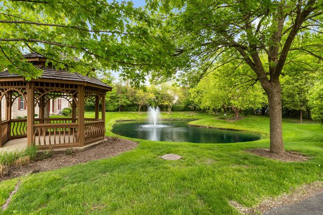 494 W Fontenay Way, Palatine, IL 60067