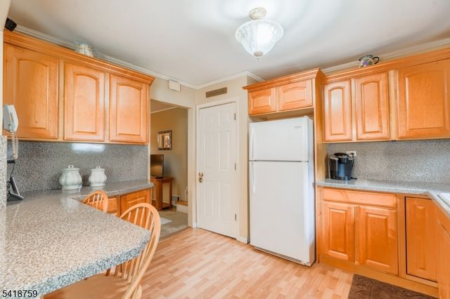 17 Cole Rd, Cedar Grove Twp., NJ 07009