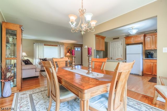 17 Cole Rd, Cedar Grove Twp., NJ 07009