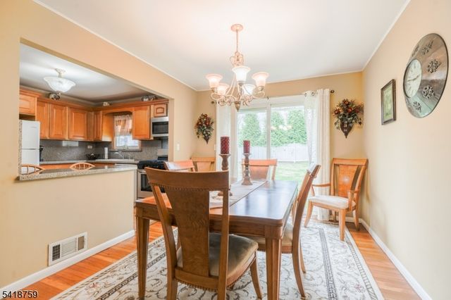 17 Cole Rd, Cedar Grove Twp., NJ 07009