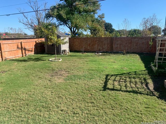6814 Hibiscus Fls, San Antonio, TX 78218