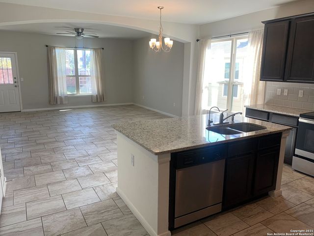 6814 Hibiscus Fls, San Antonio, TX 78218
