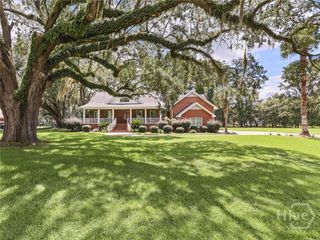 203 Cypress Lakes Drive, Bloomingdale, GA 31302