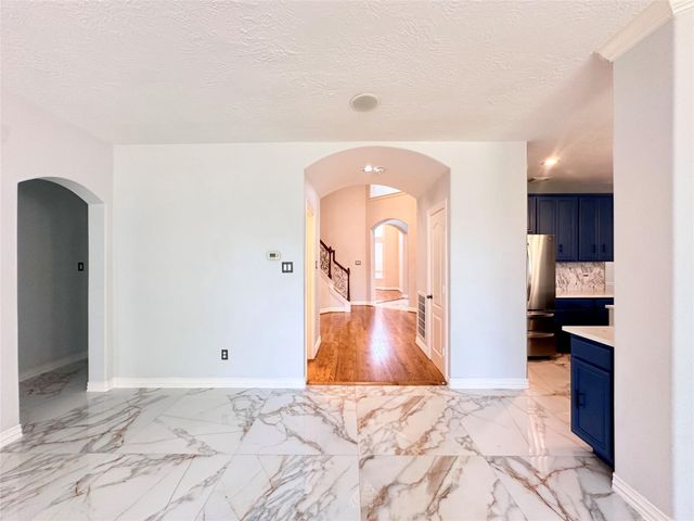 2819 Lake Shore Harbour Drive, Missouri City, TX 77459