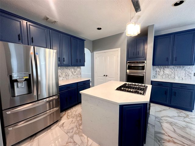 2819 Lake Shore Harbour Drive, Missouri City, TX 77459