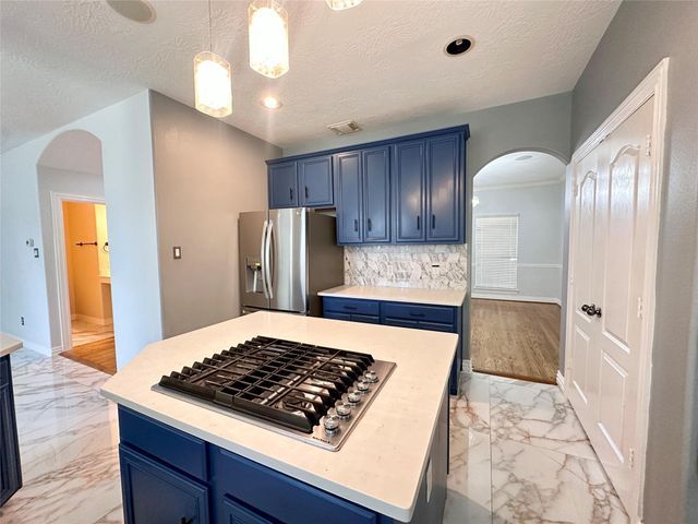 2819 Lake Shore Harbour Drive, Missouri City, TX 77459