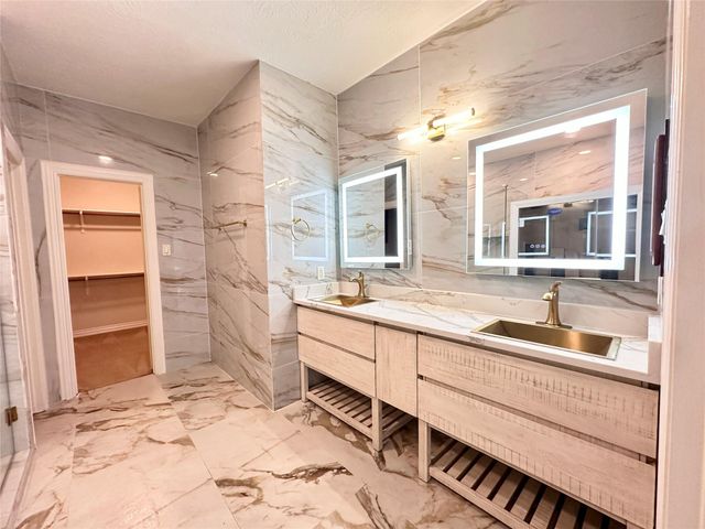 2819 Lake Shore Harbour Drive, Missouri City, TX 77459