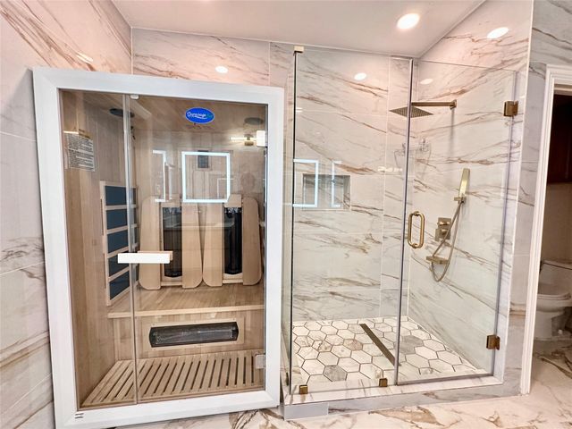 2819 Lake Shore Harbour Drive, Missouri City, TX 77459