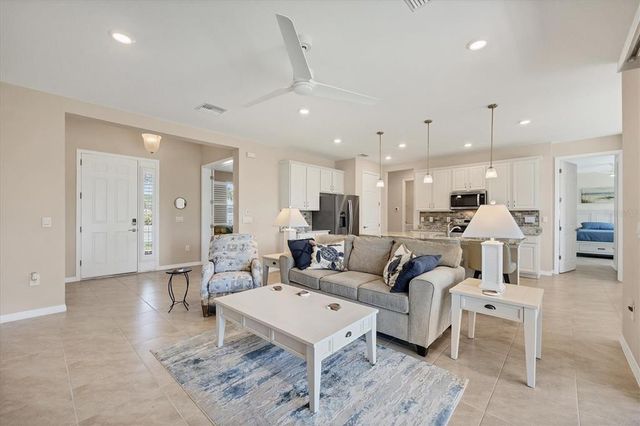 507 W CASHEW, Punta Gorda, FL 33955