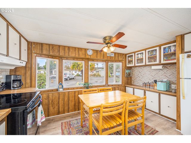 3760 HIGHWAY 101 16, Florence, OR 97439