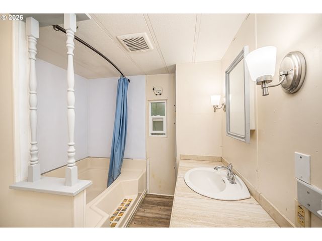 3760 HIGHWAY 101 16, Florence, OR 97439