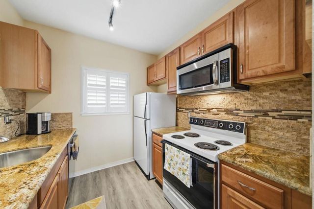 211 S Fremont Street 314, San Mateo, CA 94401