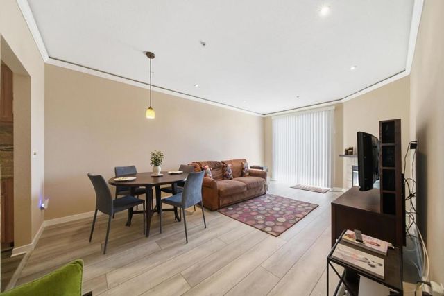 211 S Fremont Street 314, San Mateo, CA 94401