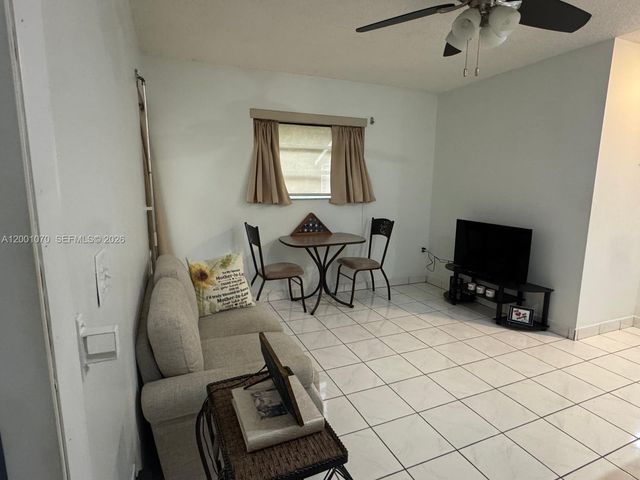 5501 SW 89th Ave 2, Miami, FL 33165