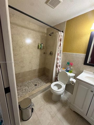 5501 SW 89th Ave 2, Miami, FL 33165