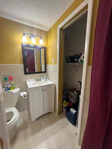 5501 SW 89th Ave 2, Miami, FL 33165