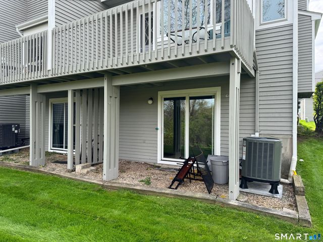 11 Hilltop Drive 11, Simsbury, CT 06089