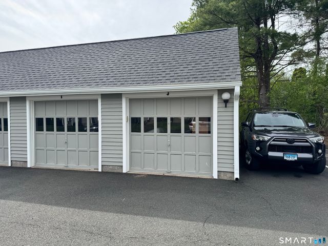 11 Hilltop Drive 11, Simsbury, CT 06089