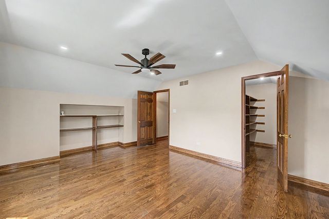 24364 S Volbrecht Road, Crete, IL 60417