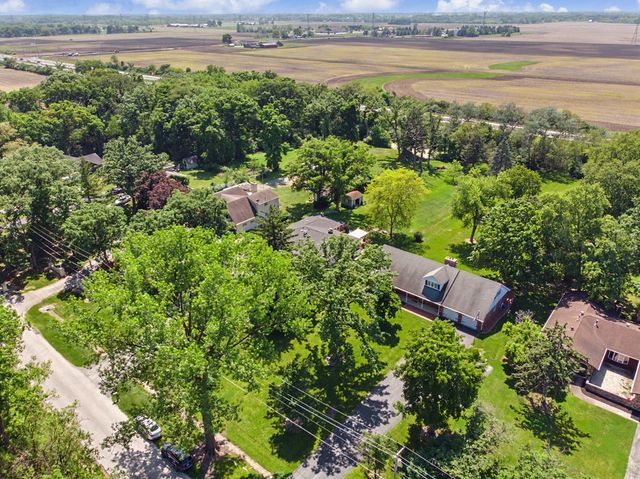 24364 S Volbrecht Road, Crete, IL 60417