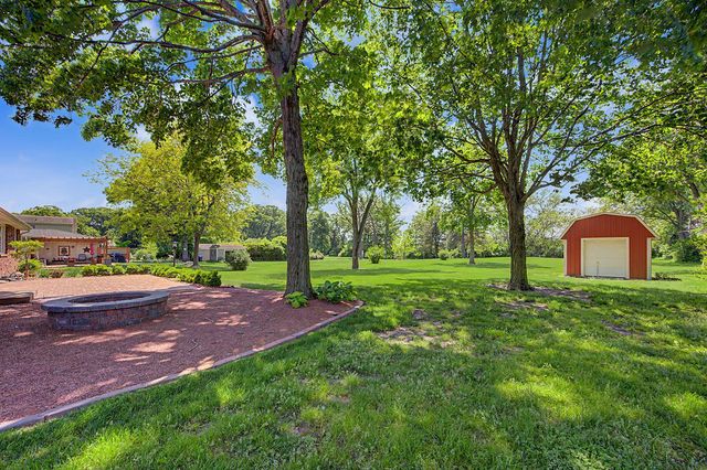 24364 S Volbrecht Road, Crete, IL 60417