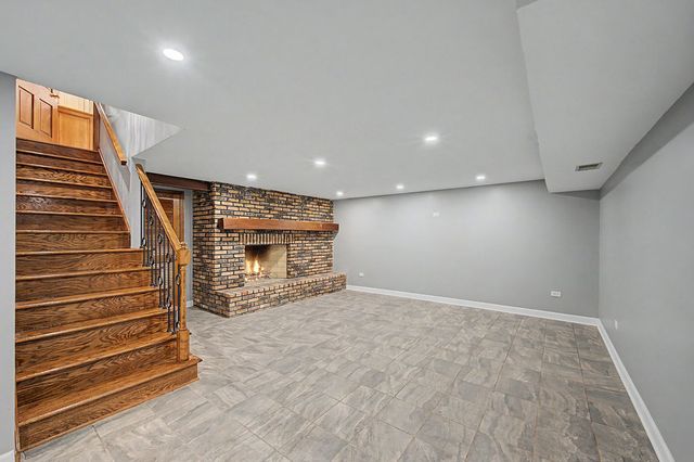 24364 S Volbrecht Road, Crete, IL 60417